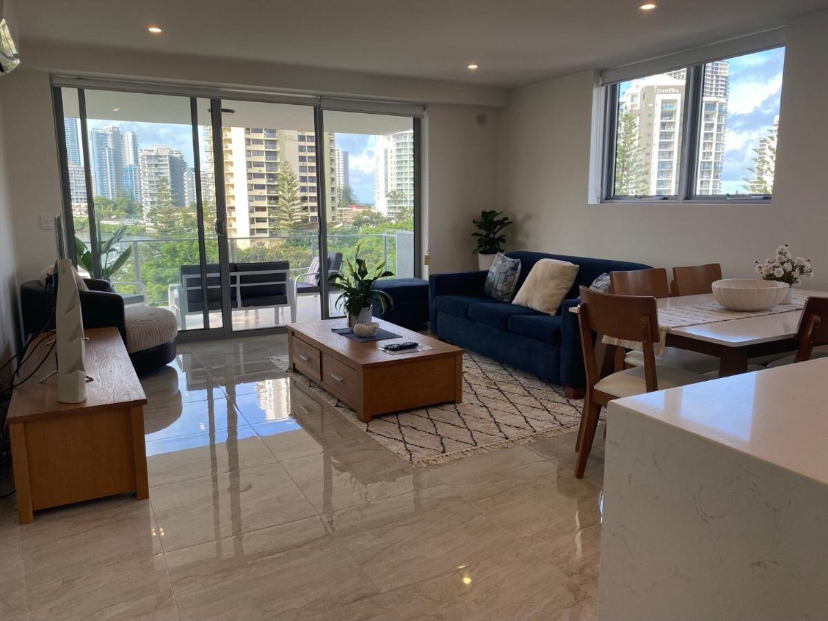 Serenity Surfers Paradise Gold Coast Exterior foto